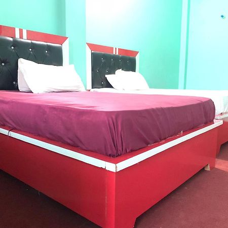 Subha Laxmi Hotel & Lodge Bahāsi المظهر الخارجي الصورة