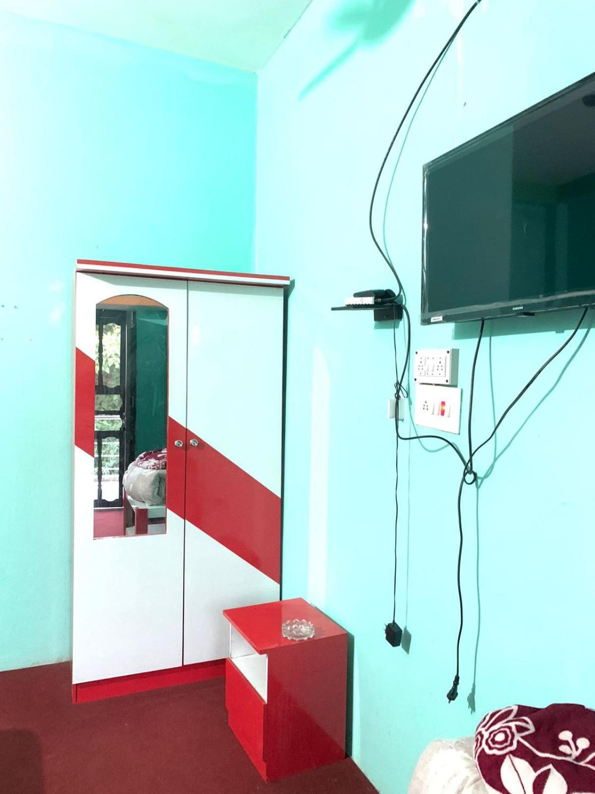 Subha Laxmi Hotel & Lodge Bahāsi المظهر الخارجي الصورة